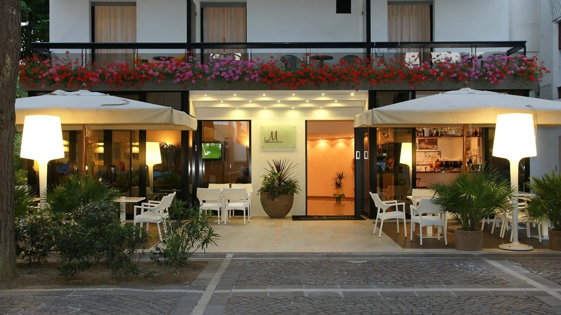 מיסאנו אדריאטיקו Hotel Morotti 3*, מיסאנו אדריאטיקו איטליה